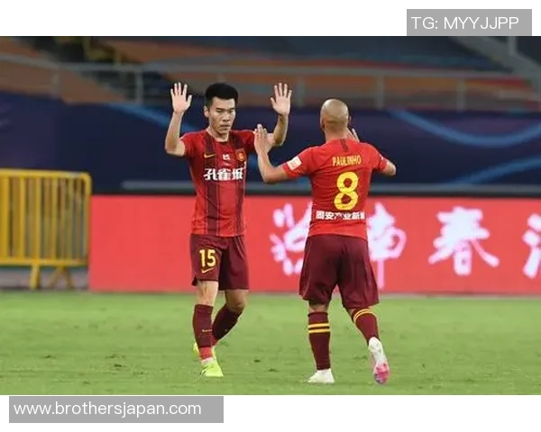 河北华夏与上港激战正酣球迷期待精彩对决与胜负悬念